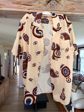 BLEDA Cream Button-Up Shirt with Blue & Brown Paisley Print size XL